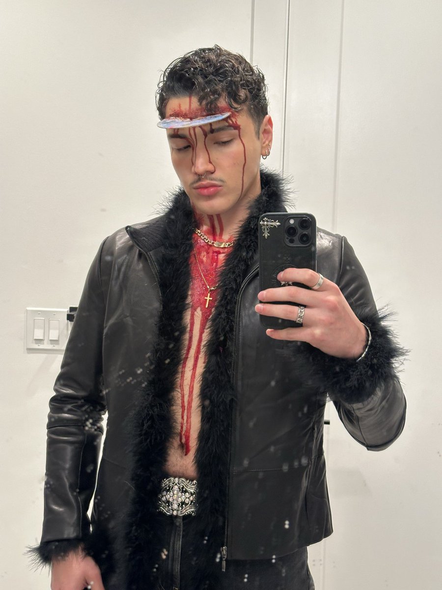 rawhmann's tweet image. is there something on my face?