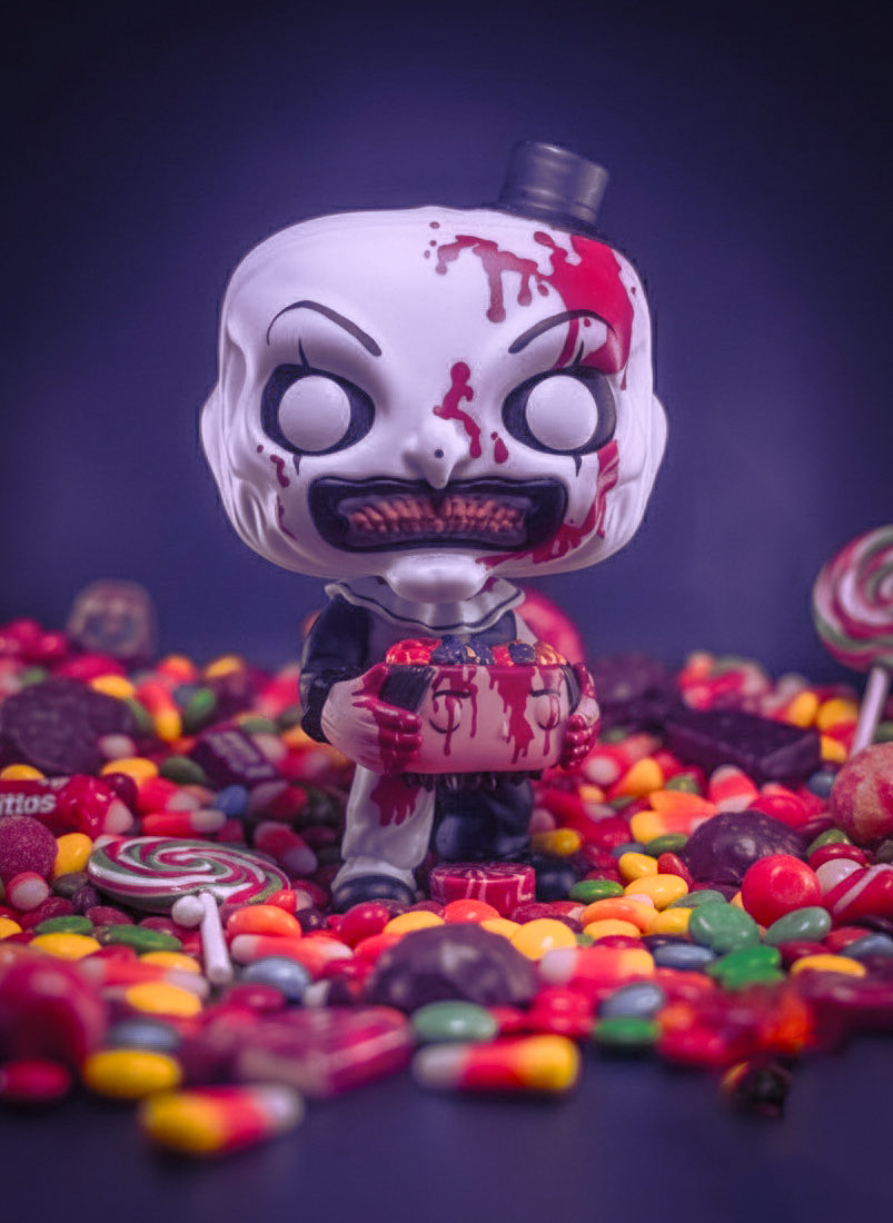 miguelsingson's tweet image. FEAST

@OriginalFunko
@TerrifierFilm 

10/29: TREAT
#FunkoPhotoADayChallenge 
#Trick 

#OriginalFunko 
#Funko 
#MyFunkoStory 
#FunkoHorror 
#TERRIFIER 
#ArtTheClown 
#DamienLeone 
#Clown 
#Killer 
#Horror