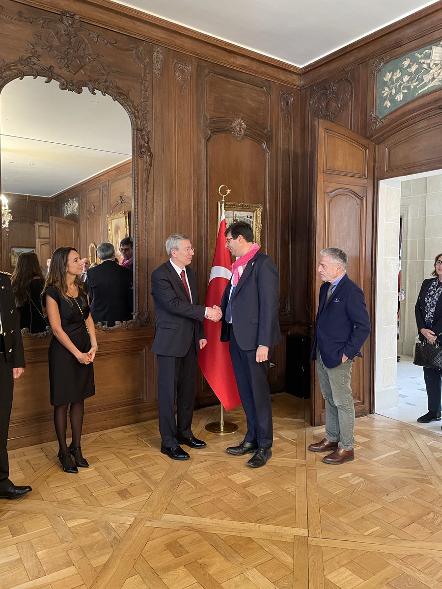 BrosseAnthony's tweet photo. 🇹🇷 Heureux d’avoir participé à la cérémonie anniversaire de la proclamation de la République de #Türkiye, à l’invitation de Son Excellence Yumus Demirer.
🤝 L’engagement commun pour la #sécurité régionale, l’ouverture culturelle et l’amitié entre nos peuples doivent nous unir. https://t.co/vSwGisFUe2