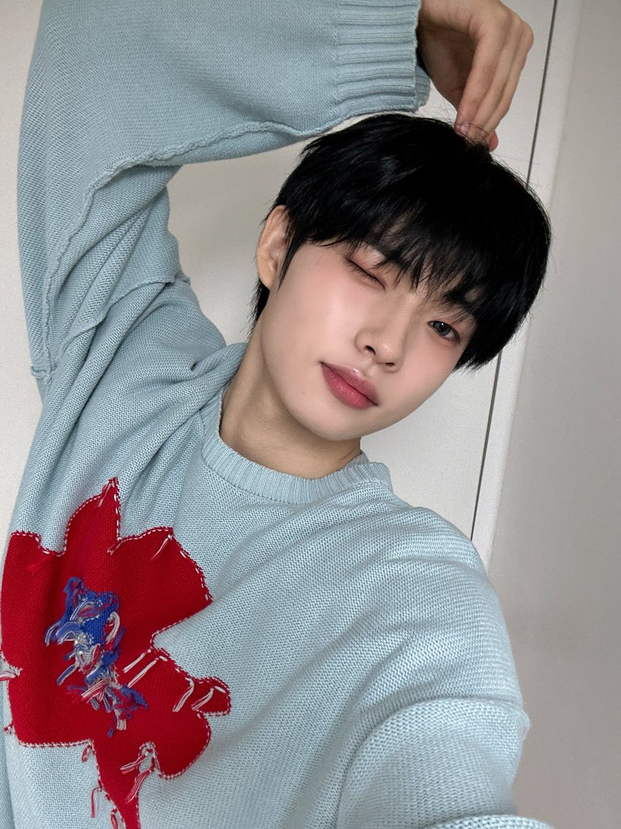 TIOT_NOW's tweet photo. [#예찬]  
겨울이다…🧊🧊

#신예찬 #SHINYECHAN 
#TIOT #티아이오티 https://t.co/n5ckSEL2G1