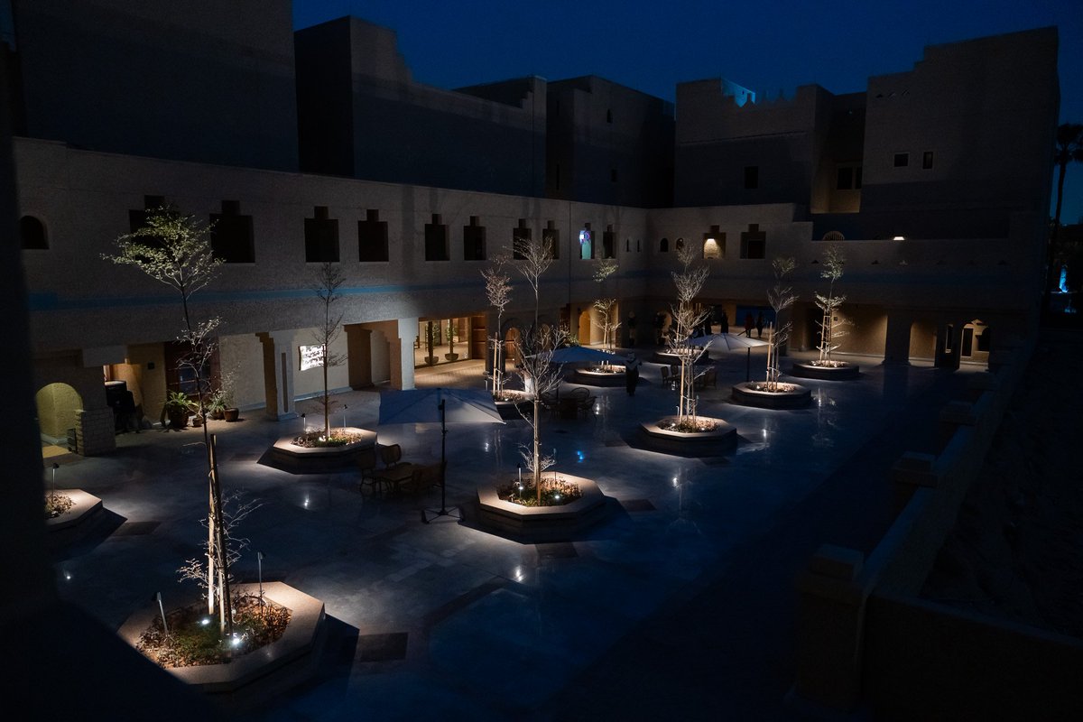 yassermadkhli's tweet image. صورة من #ديوانية_القلم_الذهبي ✒️📜