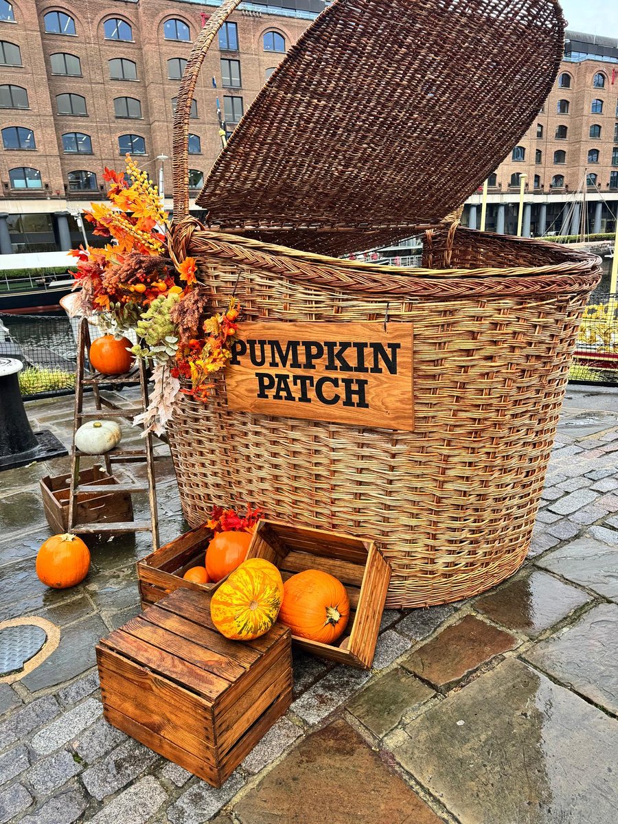 IGYMarinas's tweet photo. Autumn at St. Katharine Docks 🍂

With Tower Bridge just steps away and London’s landmarks within reach, autumn days at St. Katharine Docks are made for exploring. ✨

#StKatharineDocks #LondonMarinaMoments #IGYMarinas #ExploreLondon #MarinaLifestyle #autumninlondon https://t.co/UHwS9FVd96