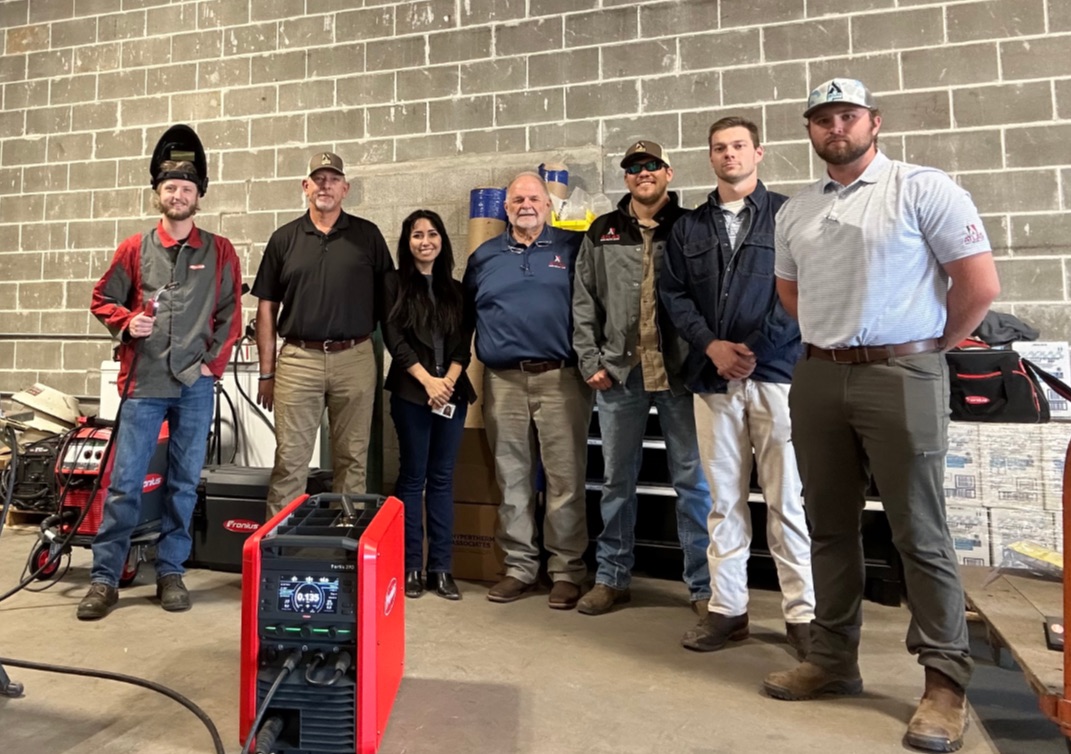 atlaswsco's tweet image. Sharpening our skills and learning from the best! 💪 Our team recently participated in a training session with our friends at Fronius, diving into the latest in welding technology and techniques.  #Training #Fronius #WeldingEquipment #WeldingTraining #Welder