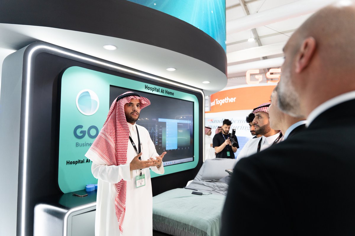الذكاء الاصطناعي قادم وبقوّة ليغيّر مستقبل الطب! 🧠

من #ملتقى_الصحة_العالمي25، عرضت <a href="/GOTelecomKSA/">GO Telecom - قو للاتصالات</a> كيف يمكن للتقنيات الحيوية والحلول السحابية أن تغيّر طريقة التشخيص والعلاج، وتجعل الرعاية الصحية تجربة “مستمرة” في كل لحظة.

ومع الوقت، احتياجنا للمستشفيات بيصير أقل.. لأن الطب بيرجع