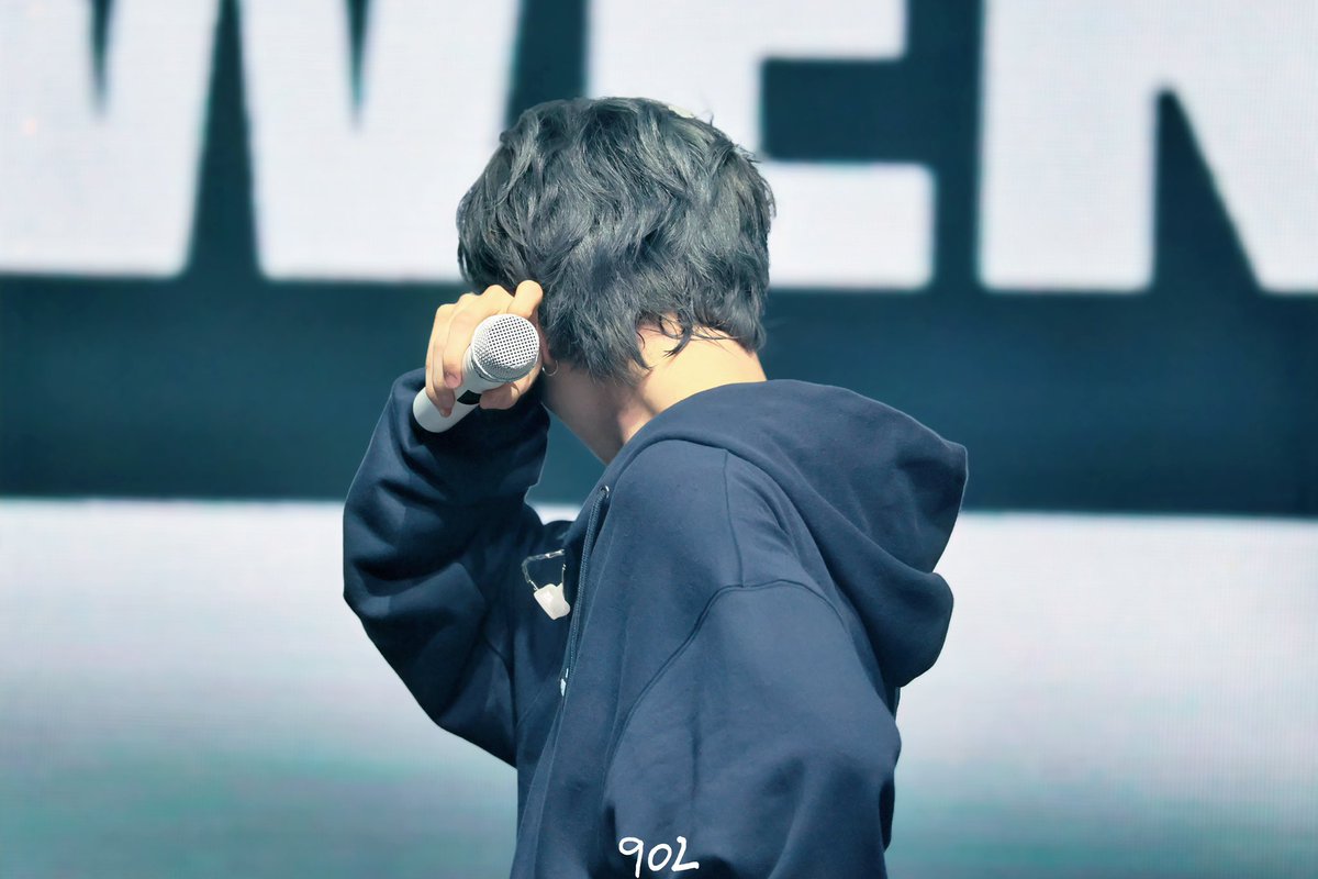 250927 서울콘서트Day1

#POW #파우 
#HYUNBIN #구현빈