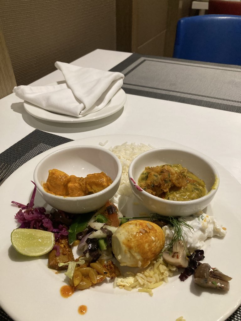 trendgenzz's tweet photo. Dinner time 🍽️🥘
#dinnerdate #dinner #food #night #vibe https://t.co/3e7065hUTw
