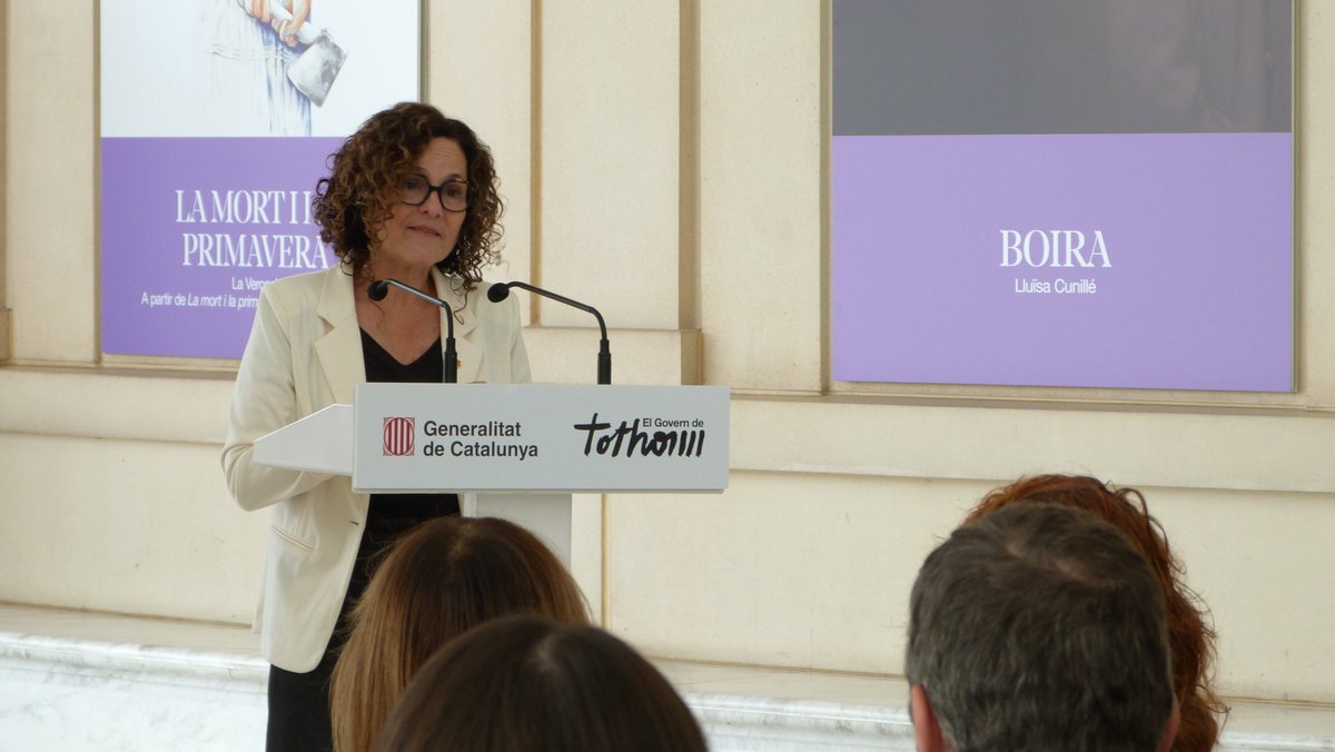 🎭 Més de la meitat dels centres educatius de Catalunya impulsen projectes artístics.

Avui els Dept. de <a href="/cultura_cat/">Cultura</a> i <a href="/educaciocat/">Educació</a> han presentat al TNC el nou Pla d'Actuacions del Programa de Cultura i Educació per reforçar, descentralitzar i fer créixer l’art a les aules.