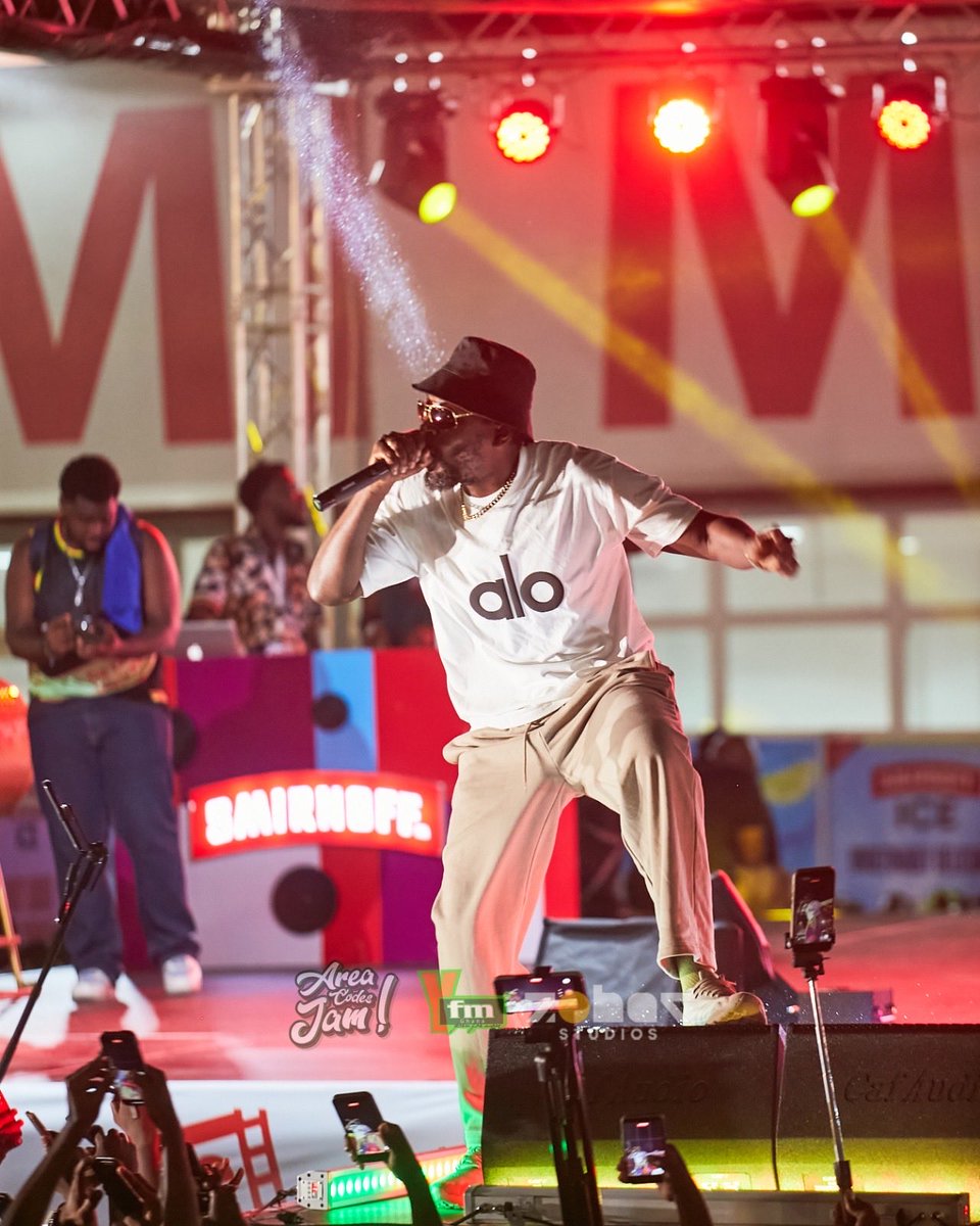 Y1079FM's tweet image. Thank you @kwawkese for coming through #AreaCodesJam25 

📸: @zoharstudiosgh 

#AreaCodesJam #PinkOnY #PinkAreaCodesJam #yfmghana #ytvghana #fyp #breastcancerawarenessmonth #kwawkese