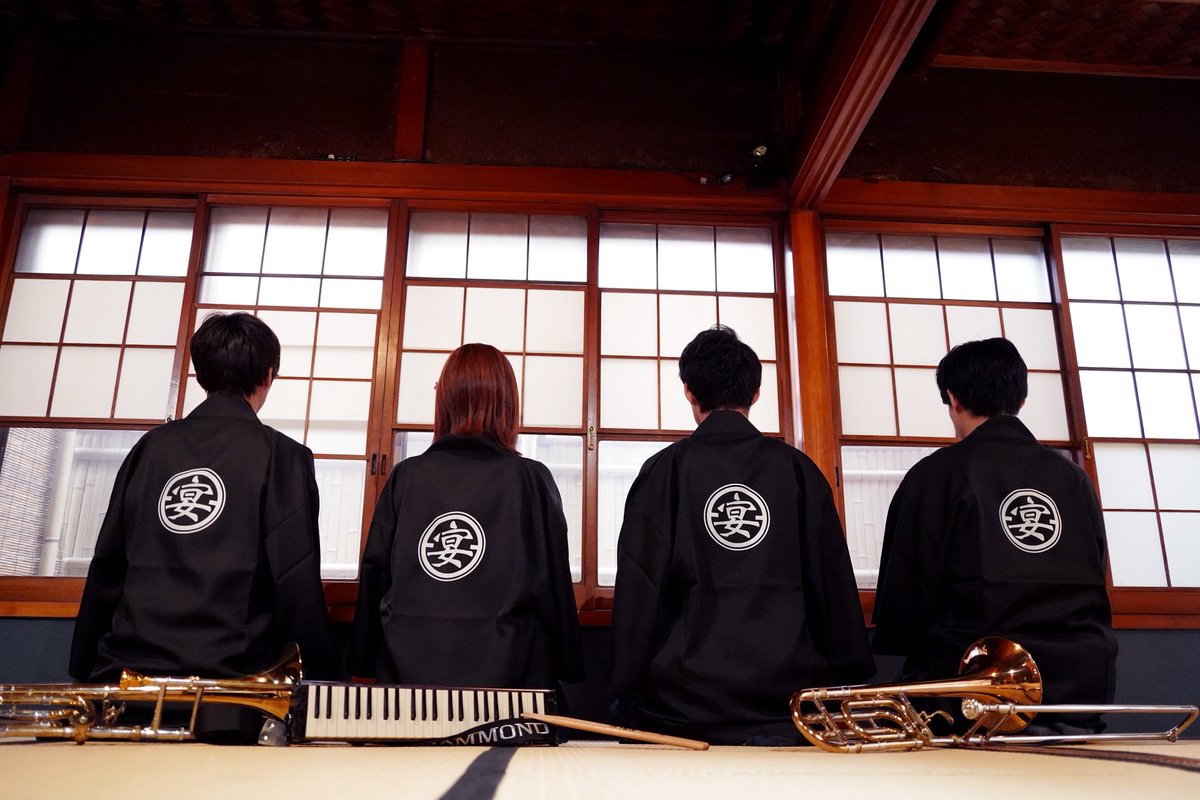 夏ツアー🚗と去年のツアー🎄を思い出しつつ夜な夜なクリスマスツアーの計画をする管理人👤

(今冬ツアーも盛り上がりますように...です🤞)