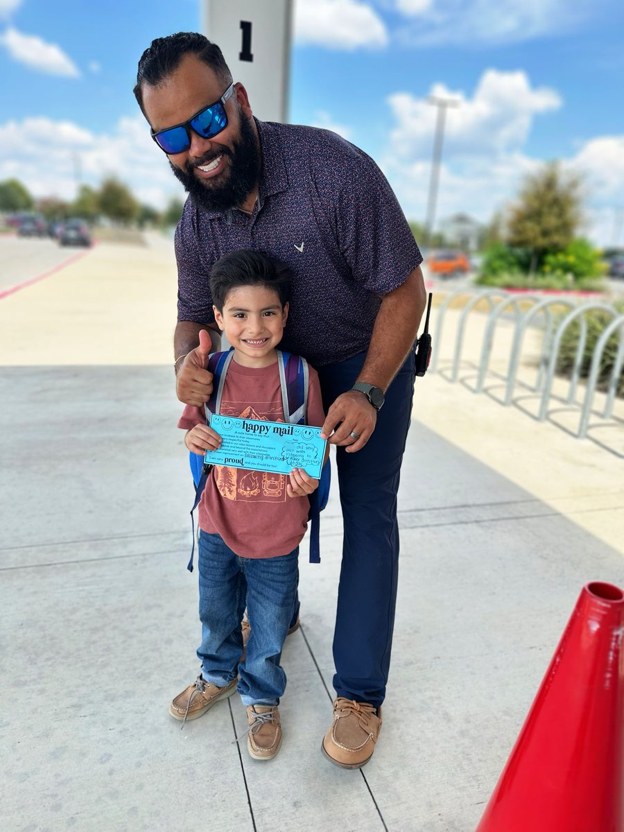 SMCISD_Rod's tweet photo. We're proud to celebrate Mr. Greathouse during Principal Appreciation Month! As the founding principal of our campus, he leads with knowledge and a servant heart, supports teachers and staff, &amp; always puts students first. Thank you for all you do for our Knights #TheKnightWay💜 https://t.co/8QdFRDunV7