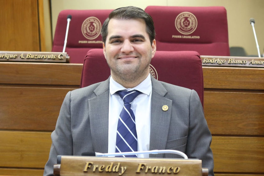 Proyecto “Ñamoporã Paraguay” declarado de interés nacional

(Redacción: Prensa - Dirección de Comunicación). A propuesta del diputado nacional Luis Federico Franco (PLRA-Central), la Cámara de Diputados aprobó, Sobre Tablas, el proyecto “Que declara de interés nacional la