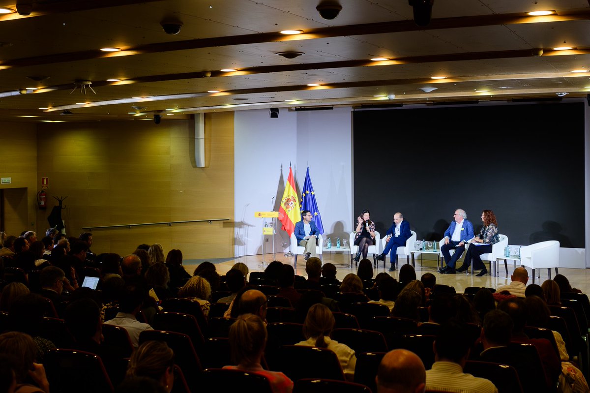 CienciaGob's tweet photo. ✅ Hoy hemos celebrado la primera sesión plenaria del Grupo del Registro de Oficinas de Transferencia de Conocimiento. 

✅ Este Registro está formado por 123 entidades con presencia de distintos agentes del SECTI.

https://t.co/HsB75QzT71 https://t.co/WZ7ZJ1eSXs