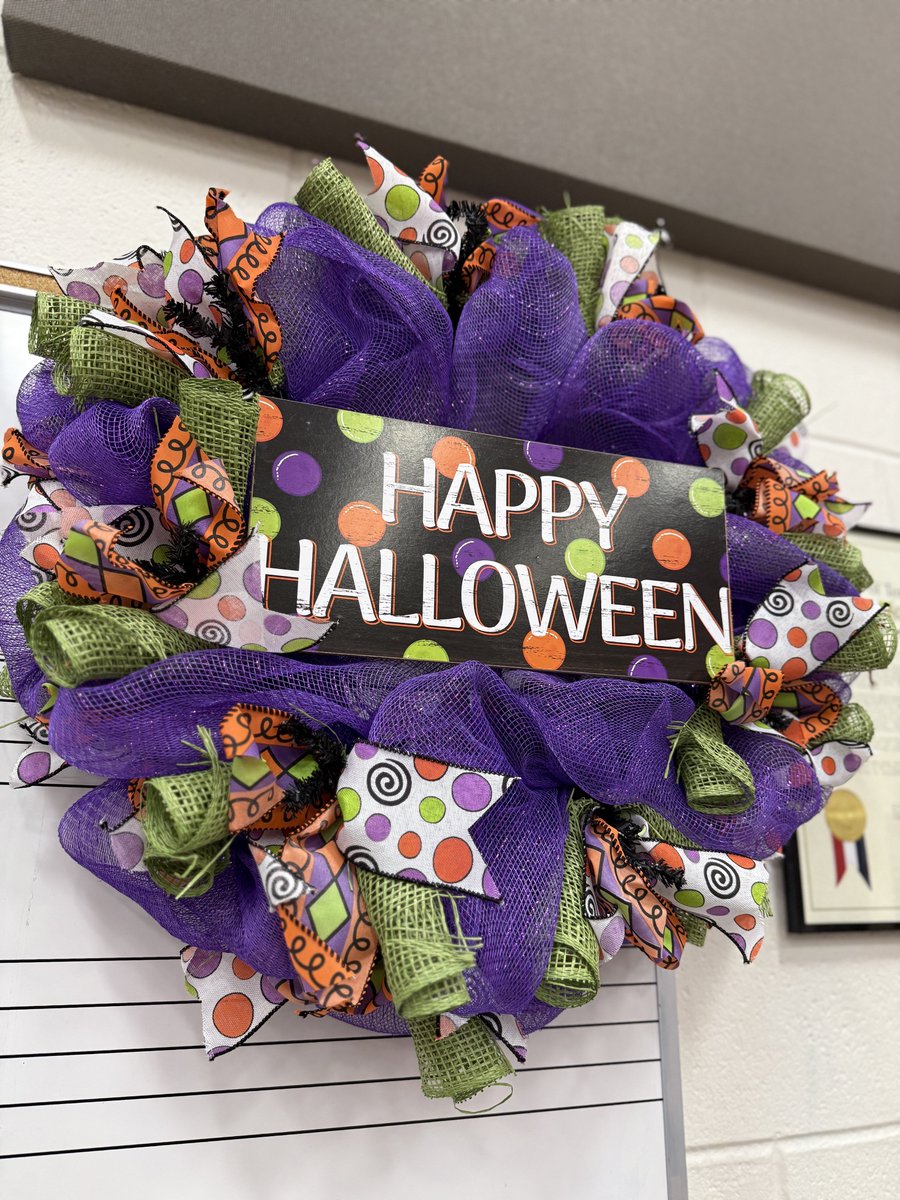 CHS Big Red Machine (@crosbybrm) on Twitter photo Band Hall is decorated 🎃 👻 Band Hall is decorated 🎃 👻