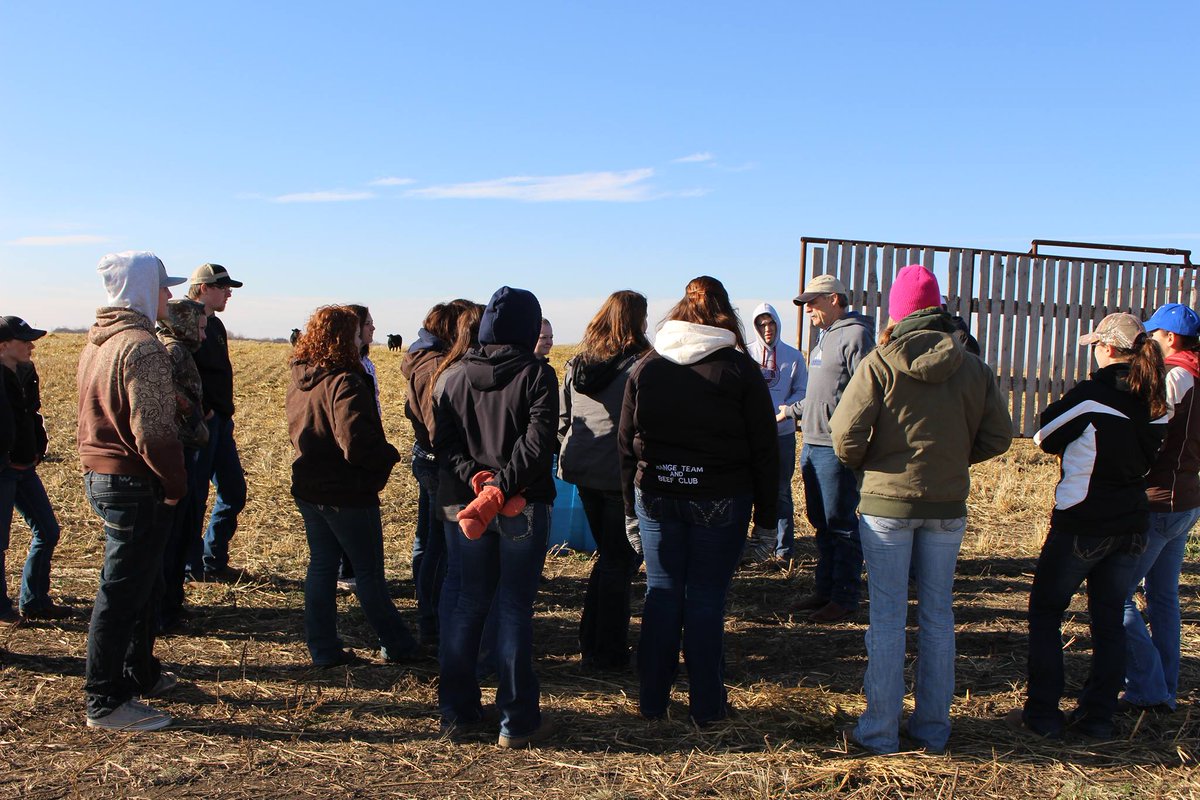 DrBart_Beef's tweet image. #WesternBeefDevelopmentCentre #AppliedBeefForageResearch #TermuendeResearchRanch #TrainingAgStudents #AgExtension #LardnerLab @BeefResearch @GraemeFinn1 @agbiousask @SKAgriculture @albertabeef @MBBeefandForage @SaskCattlemens @forageandbeefresearch