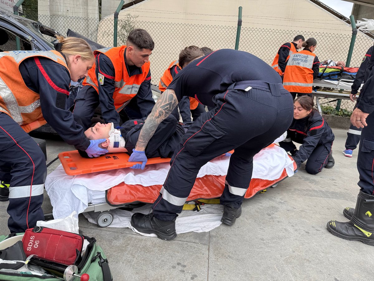 pompier_nice's tweet image. #formation des équipiers Vsav 👌 au Cis Nice St Isidore.
Retour en images des modules Transverse et SUAP, session 2025. 
🆔 Compagnie de Nice 
#pompier_nice 
📸 M.STARK