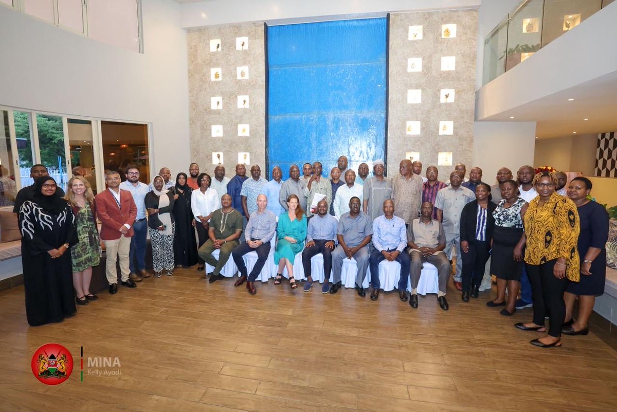 Met with the Deris Wanaag team and intelligence security officials from Mandera, Garissa, Wajir and Lamu to review ongoing efforts to enhance peace, security and socio-economic stability along the Kenya–Somalia–Ethiopia borders.

We discussed strengthening cross-border