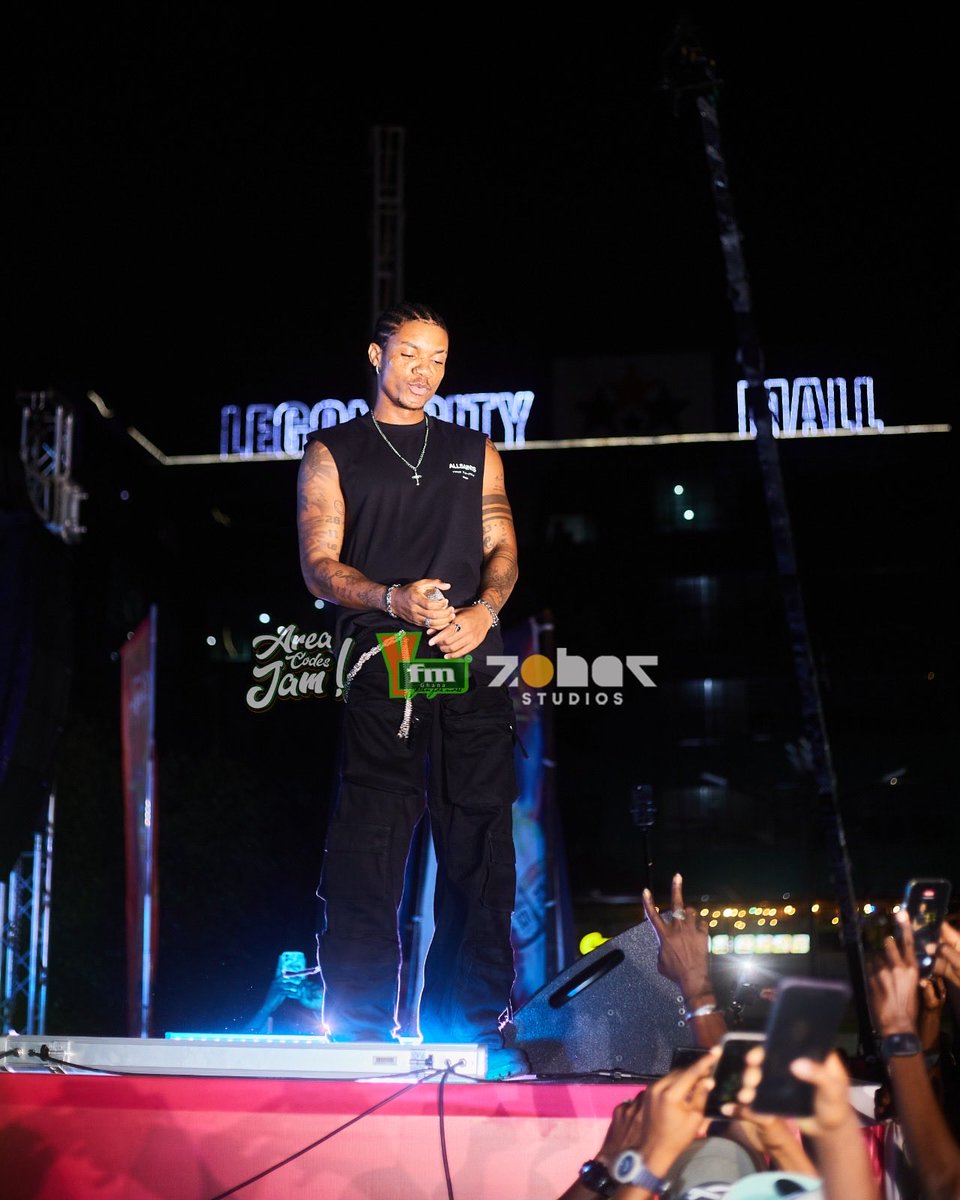 Y1079FM's tweet image. Thank you @KiDiMusic for coming through #AreaCodesJam25 

📸: @zoharstudiosgh 

#AreaCodesJam #PinkOnY #PinkAreaCodesJam #yfmghana #ytvghana #fyp #breastcancerawarenessmonth #kidi #kidimusic