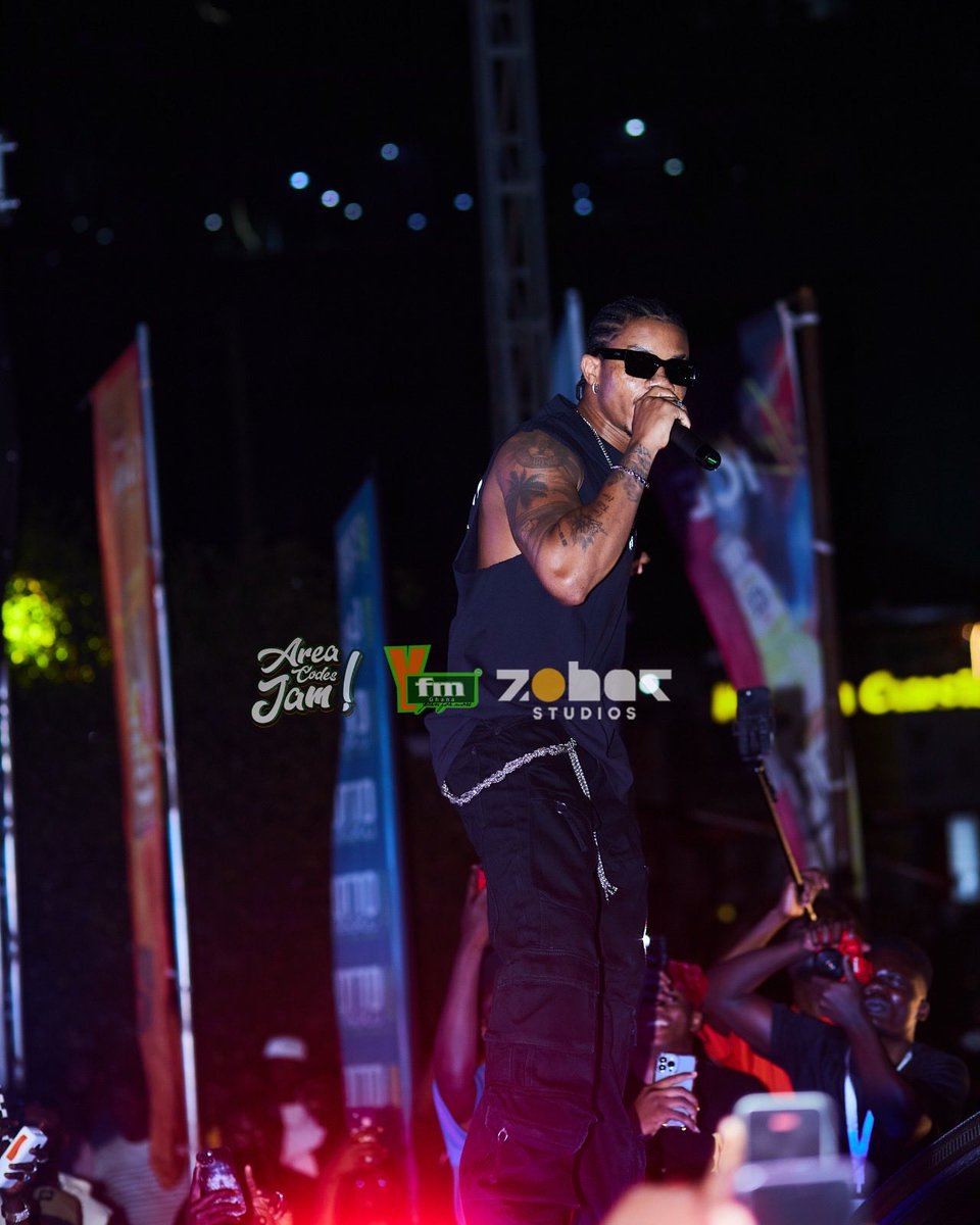 Y1079FM's tweet image. Thank you @KiDiMusic for coming through #AreaCodesJam25 

📸: @zoharstudiosgh 

#AreaCodesJam #PinkOnY #PinkAreaCodesJam #yfmghana #ytvghana #fyp #breastcancerawarenessmonth #kidi #kidimusic