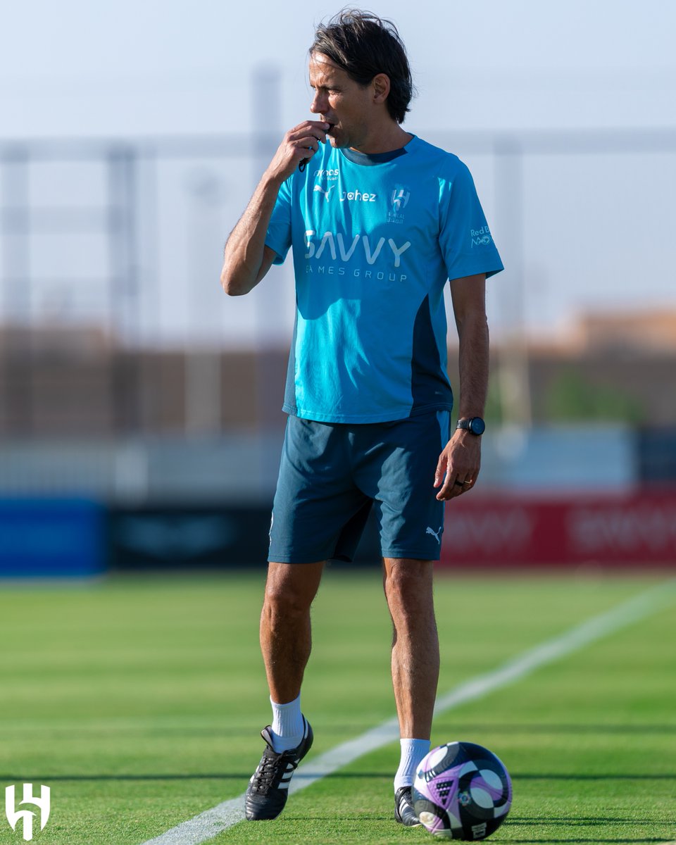 🔹 يعقد المدير الفني للفريق الأول "سيموني إنزاغي" مؤتمرًا صحافيًا في الساعة 5:30 من مساء غد الخميس بمقر نادي #الهلال؛ وذلك للحديث عن المباراة القادمة أمام "الشباب"؛ ضمن لقاءات الجولة السابعة من دوري روشن السعودي 🎙️