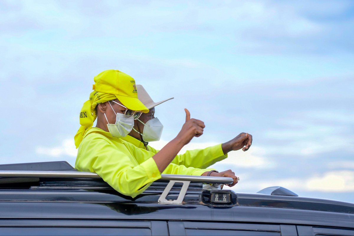 KagutaMuseveni's tweet image. In my remarks in Lolachat, Nabilatuk district, I reiterated the NRM pride that is Karamoja’s transformation. Maama Janet and I were  welcomed by students and staff of Lolachat seed secondary school, one of 20 government  schools providing education at primary and secondary…