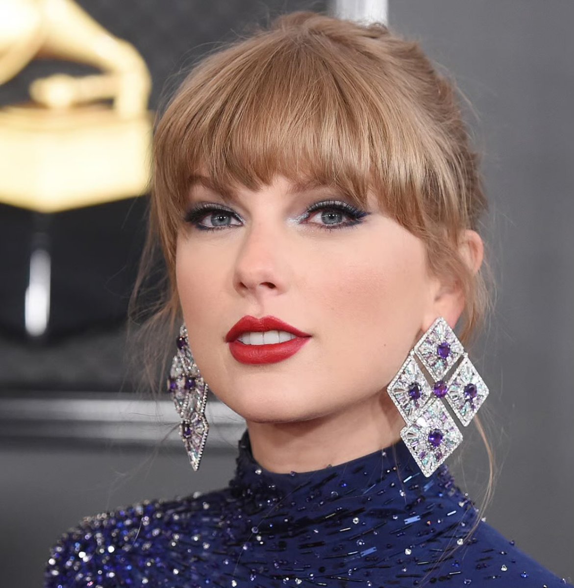 Drake ties Taylor Swift for most albums in the top 100 of the Billboard 200 chart (6)🏆

#20 (+6) - Take Care
#28 (+3) - Some Sexy Songs 4 U
#47 (+10) - Views 
#53 (+7) - For All The Dogs
#62 (+13) - Certified Lover Boy 
#95 (+10) - Scorpion
//
#1 (=) - The Life of a Showgirl
#23