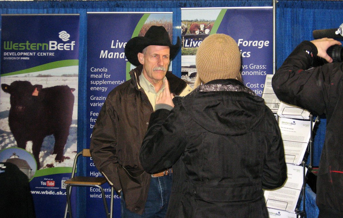 DrBart_Beef's tweet image. #WesternBeefDevelopmentCentre #AppliedBeefForageResearch #TermuendeResearchRanch #TrainingAgStudents #AgExtension #LardnerLab @BeefResearch @GraemeFinn1 @agbiousask @SKAgriculture @albertabeef @MBBeefandForage @SaskCattlemens @forageandbeefresearch