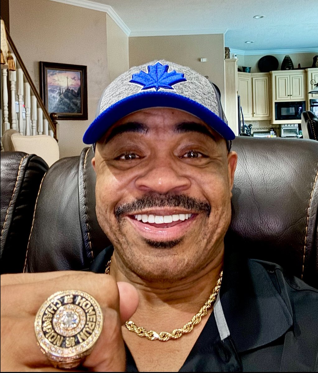 Oh, I will be wearing the same cap tonight! Go Blue Jays!🇨🇦👍🏽🙏🏽👊🏽🇨🇦!