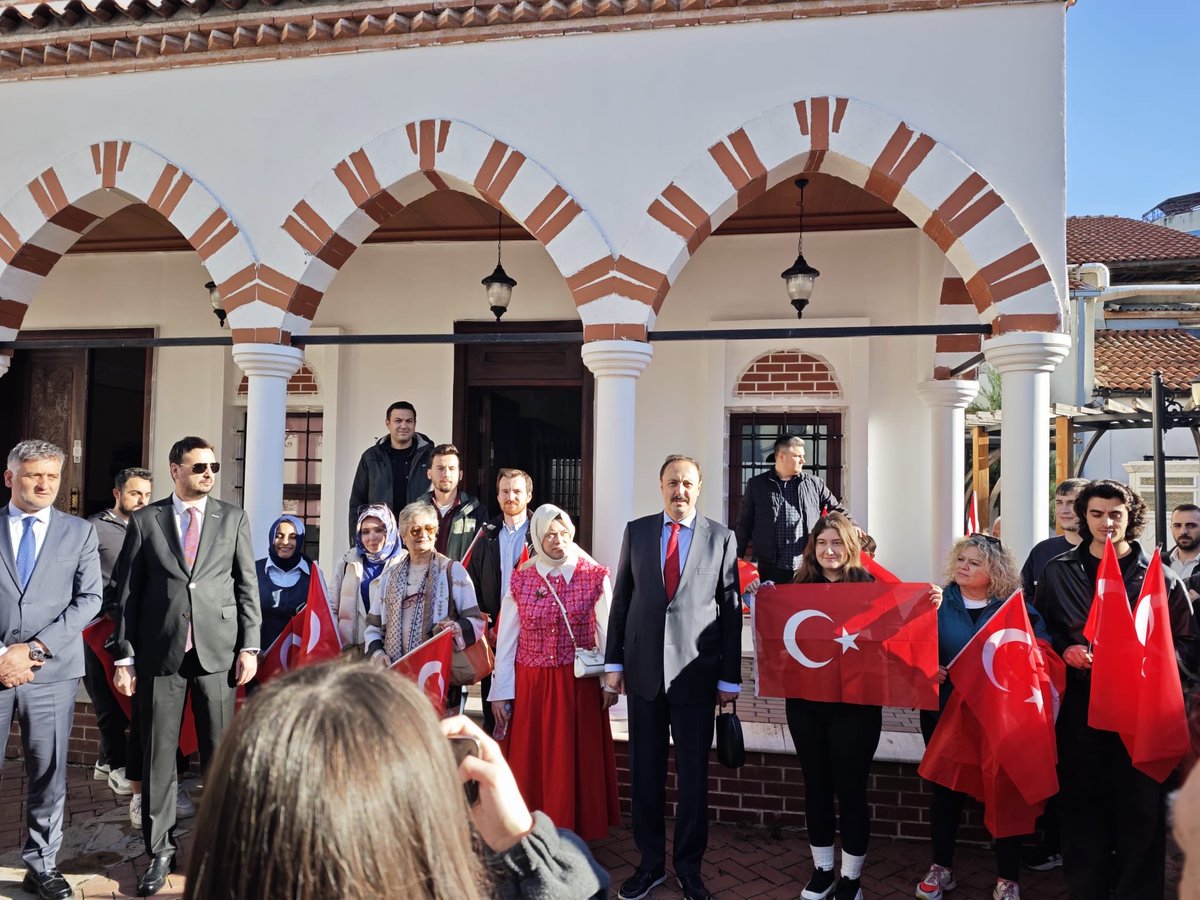 TC_UskupBE's tweet image. Büyükelçimiz Fatih Ulusoy ve ailesi, Kültür ve Tanıtma Müşavirliğimiz ve MATÜSİTEB işbirliğinde, Esnaf Derneği destekleriyle Üsküp’teki Tarihi Türk Çarşısında düzenlenen 29 Ekim Cumhuriyet Bayramımızı Kutlama Programına katılmıştır.

facebook.com/share/p/1Epgfd…