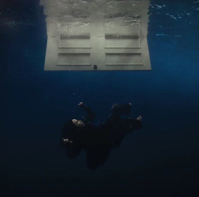 The Fate of Ophelia (26) surpassed Birds of A Feather (25) and it’s now the 40th song with the most days at #1 on global Spotify