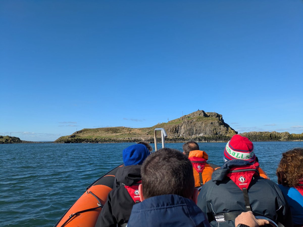 Today was the final #SOSPuffin trip of the year!
Our amazing team of #volunteers &amp; partners <a href="/RSPBScotland/">RSPB Scotland</a> braved the chilly conditions to tackle the last of the summer tree mallow growth on the island. 
Find out why work parties like these are so vital⬇
seabird.org/conservation/s…
