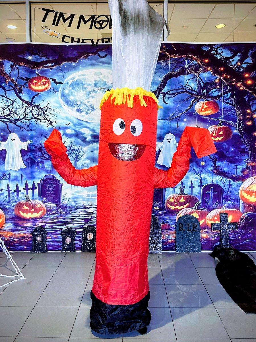 🎃👻 I couldn’t call myself a true automotive marketer if I didn’t go all-in for Halloween! So this year, I became the OG showroom icon — the flailing tube man himself! 💨#TimMoranChevy #TimMoranAutoGroup #AutomotiveMarketing #HalloweenFun #DealershipLife #CarCulture