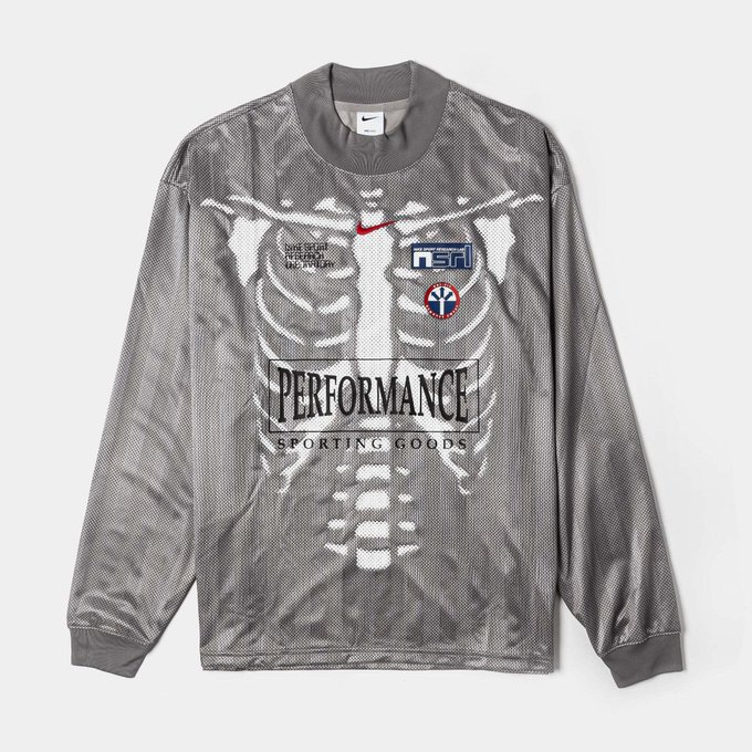 JustFreshKicks's tweet photo. NEW Nike Dri-FIT Skeleton Long Sleeve Jersey T-Shirt 💀

https://t.co/Smhv2yMGYW https://t.co/zFvbx9nD93
