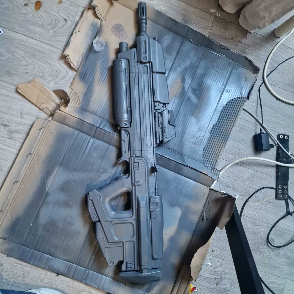 KaelAkio's tweet photo. Pas fini à 100 %, mais ça a bien avancé #Halo #halofr #Halocosplay https://t.co/eXj4MqVhLB
