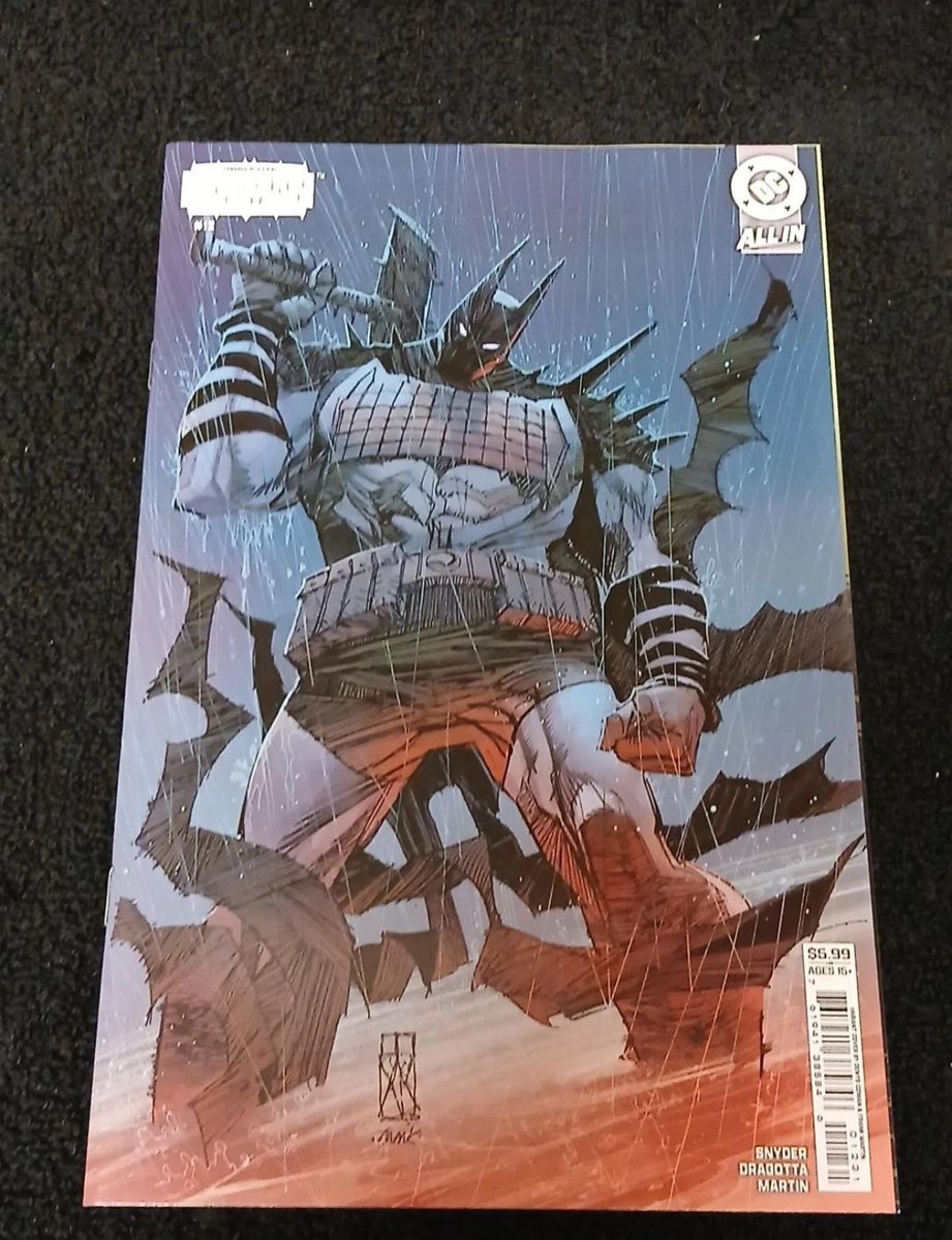 GIFsZP's tweet image. Excuse me @JimLee @DCOfficial why does it look like @denyscowanart snuck in a swastika on the cover Absolute Batman 12?