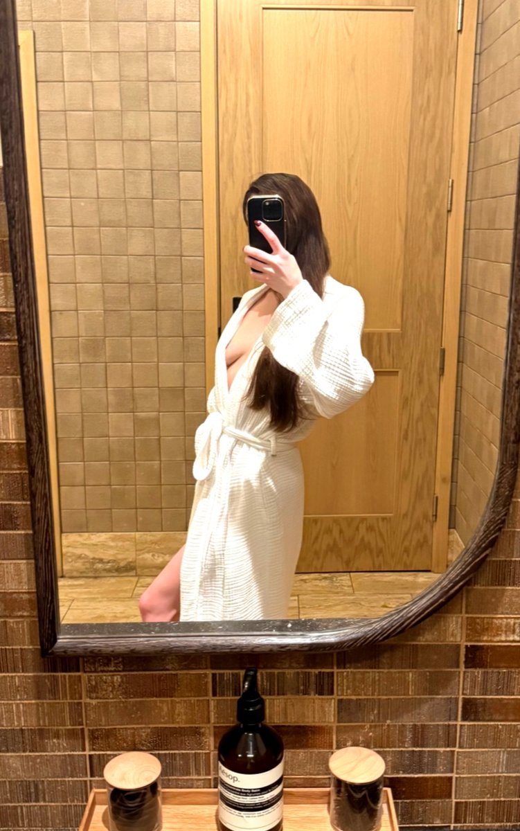 One of the many things I love about business trips with a suitor: he handles the meetings, and I handle the spa.