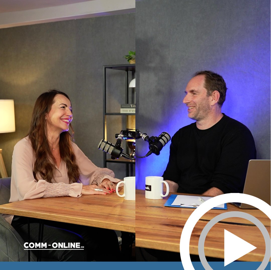 COMMONLINECH's tweet image. Découvrez notre nouveau format de vidéos #podcast  chez COMM-ONLINE !
Fini le #stress devant la caméra 
Place à une discussion spontanée et légère, qui met en valeur vos services ou vos produits sans script ni pression.