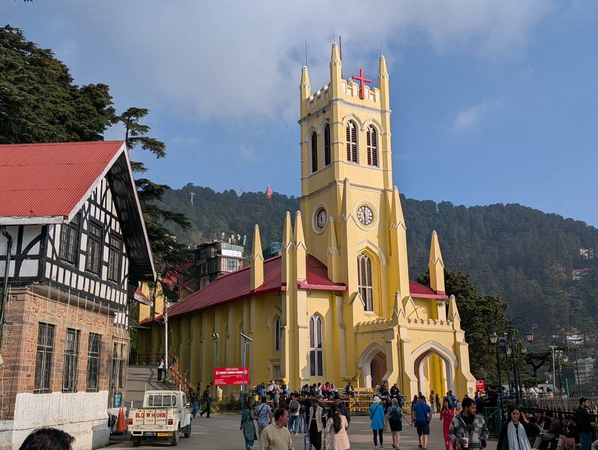 daldred007's tweet photo. 007 is out and about in India.
#firsttimeinindia @GreatRail
A view from @OberoiHotels before visiting the Sankar Mochan Hindu Temple, The Vice Regal Lodge (the partition of India & Pakistan was planned here) & Christ Church Shimla - one of the oldest churches in North India. https://t.co/vdfPev4SZb