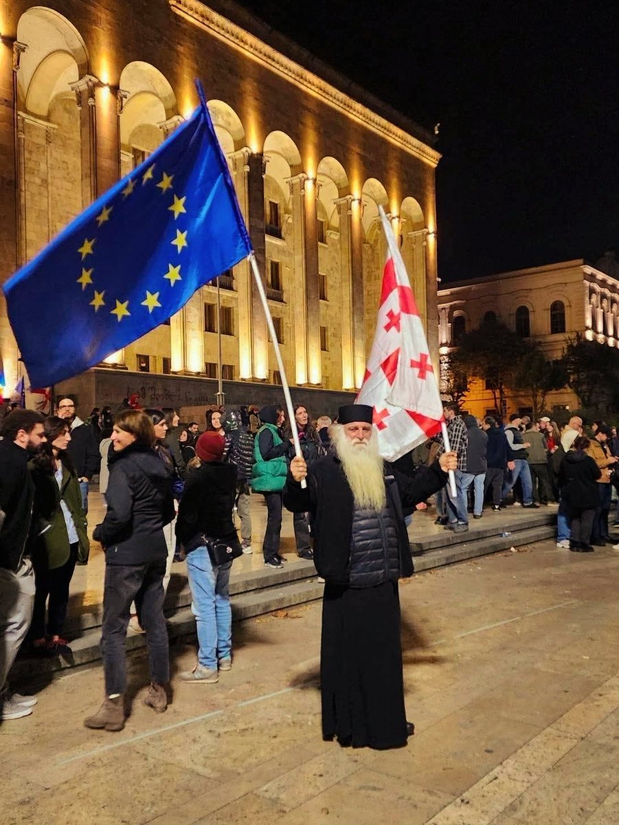 The Catholicos-Patriarch of Georgia has dismissed Archimandrite Dorotheos Kurasvhvili from his leadership position.

The Russian-influenced church hierarchy, aligned with the ruling Georgian Dream party, disapproves of Dorotheos’s participation in pro-European protests, as well