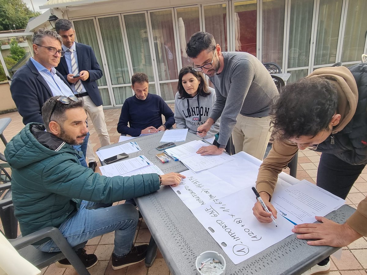 #FormazioneFeneal
VII modulo - IV edizione. Prime due giornate con Katia Barbirato - Scuola edile ESEM-CPT  e Andrea Poggi - Direttore Cassa edile di Pavia che hanno illustrato la gestione e il ruolo dell'amministratore negli enti bilaterali.