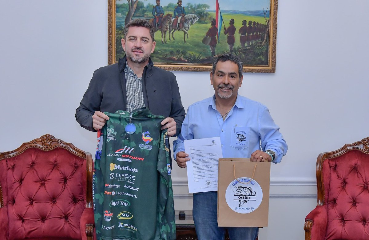 ¡Hernandarias busca  convertirse en destino turístico familiar!

El vicepresidente <a href="/AllianaPedro/">Pedro Alliana</a>, recibió a Roberto Ojeda, directivo del Complejo Turístico OSSIRO, un proyecto innovador en Hernandarias que convertirá a la ciudad en un polo de turismo recreativo y familiar en Alto