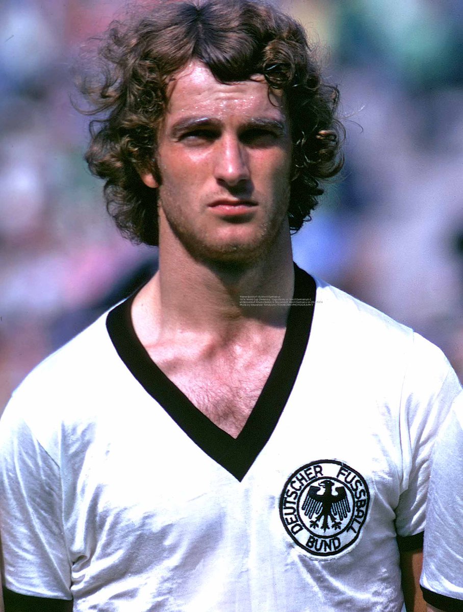 🇩🇪Rainer Bonhof vs 🇵🇱Poland 1974 World Cup (Second Group Stage):

🏟️90 min
🅰️Assists 1
SOT 2
Key passes 3
BCC 1
Prog. Carries 2
Successful dribbles 2
Long passes 1
Successful tackles 9
Interceptions 4
Clearances 2