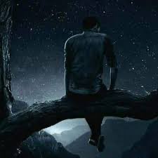 ..

“أحببتك رغم أني كنت أعلم أن طريقنا مسدود… لكن قلبي لم يكن يبحث عن نهاية، كان فقط يريدك ولو للحظة، ثم يحترق بعدها بصمت.💔

..