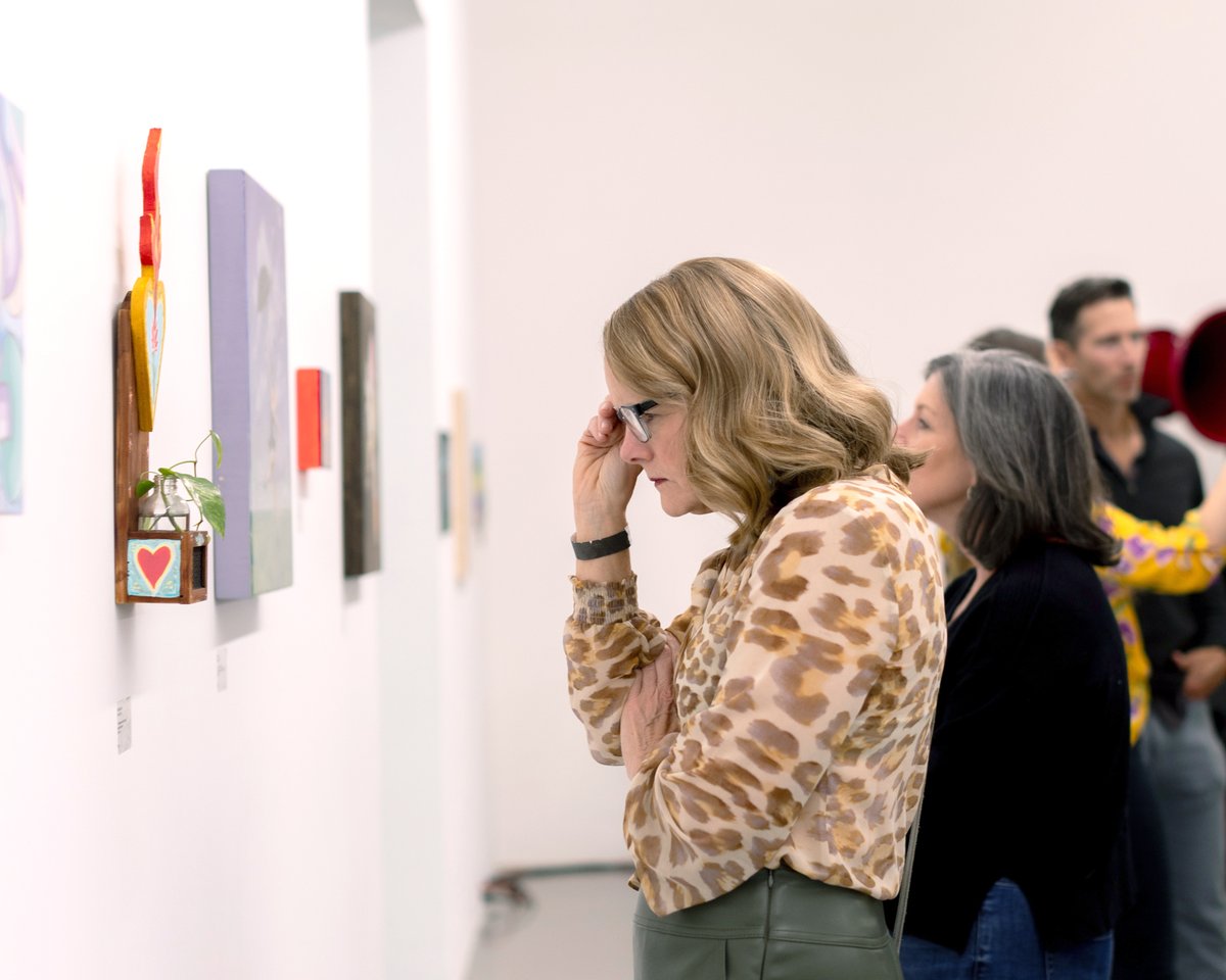 So much to see! 👀 Swing by this week to view our current exhibitions! Link in bio

🌸No Rain, No Flowers – Main Gallery
40+ new works in partnership with @atlantaagainstcancer 

🗝️From The Vault – The Annexes
100+ works from our archive to explore

Photos by: <a href="/dvphotovideo/">DVPHOTOVIDEO</a>