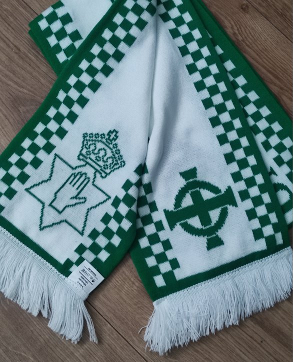 Available soon... Retro #GAWA scarves