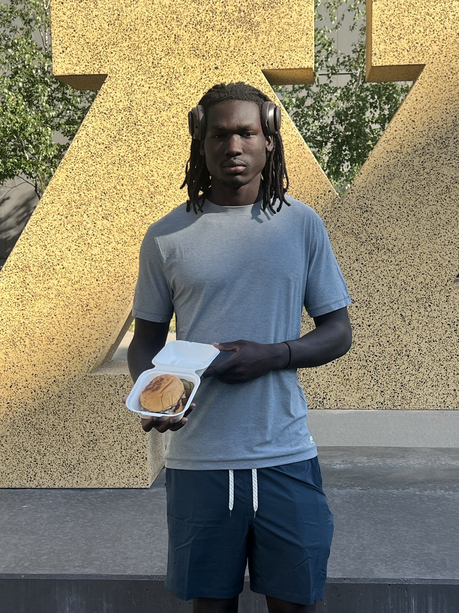 Hungry at Huntington Bank Stadium? Make sure to check out Parlour Burger on the West Plaza. Not only is it the best burger in the game, but 100% of the proceeds go to support Gopher student athletes. Do not miss out!!