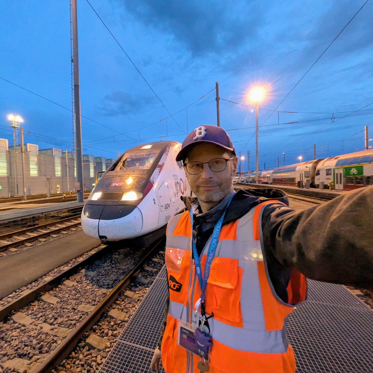 gregmulls's tweet image. Hello, aujourd'hui je parcours ma ligne principale, je vais assurer le

#TGV2887 de Luxembourg à Paris gare de l'Est départ 18h46

Arrêt à Thionville, Metz et Champagne-Ardenne-TGV

Bon voyage 🚄.....
#TGV #inOui #SNCF