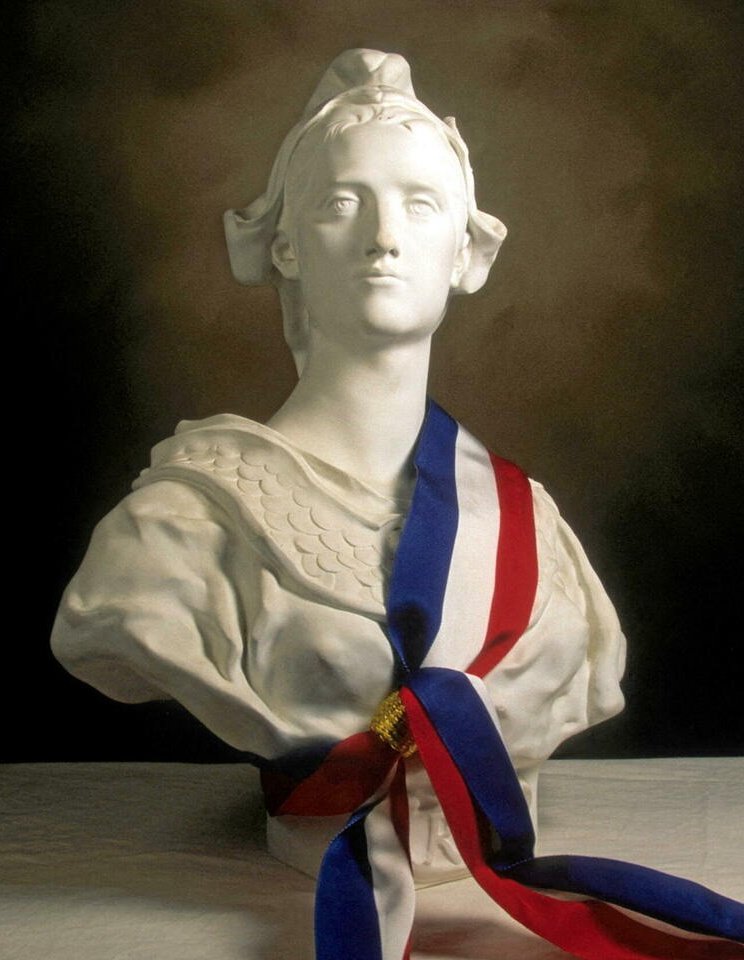 Oigan, que me acabo de enterar que el símbolo republicano por excelencia de Francia, Marianne, se llama así en referencia al teólogo Juan de Mariana (1536-1624). Que igual todos ustedes lo sabían, pero quiero compartir mi asombro igualmente.