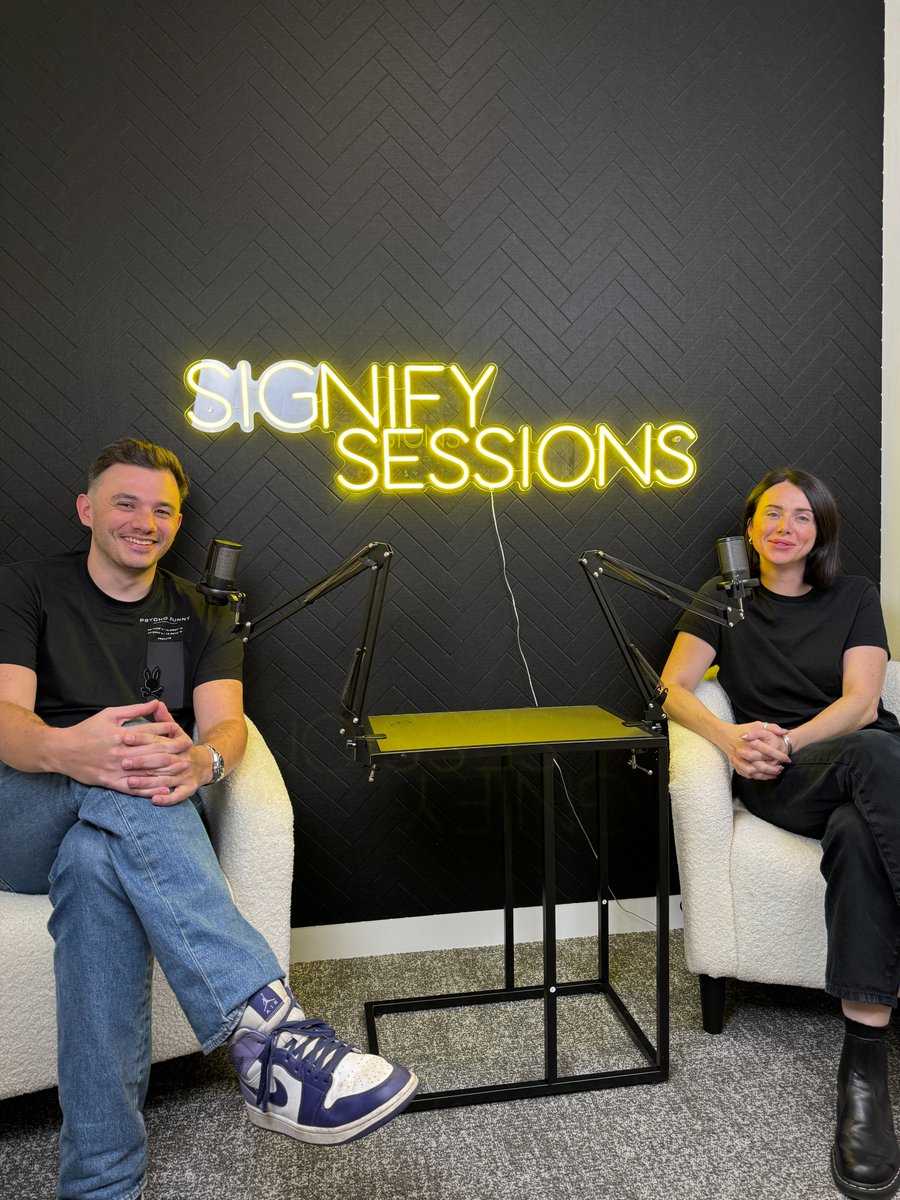 Signify_Tech's tweet image. In the hot seat 🔥

James Holder is spending the week in our London office and has recorded two incredible podcast episodes with Susan Barrance and Madina M. for the Recruitment Unfiltered podcast. 

Susan shares her story of leadership and how she’s shaped our London team&apos;s…