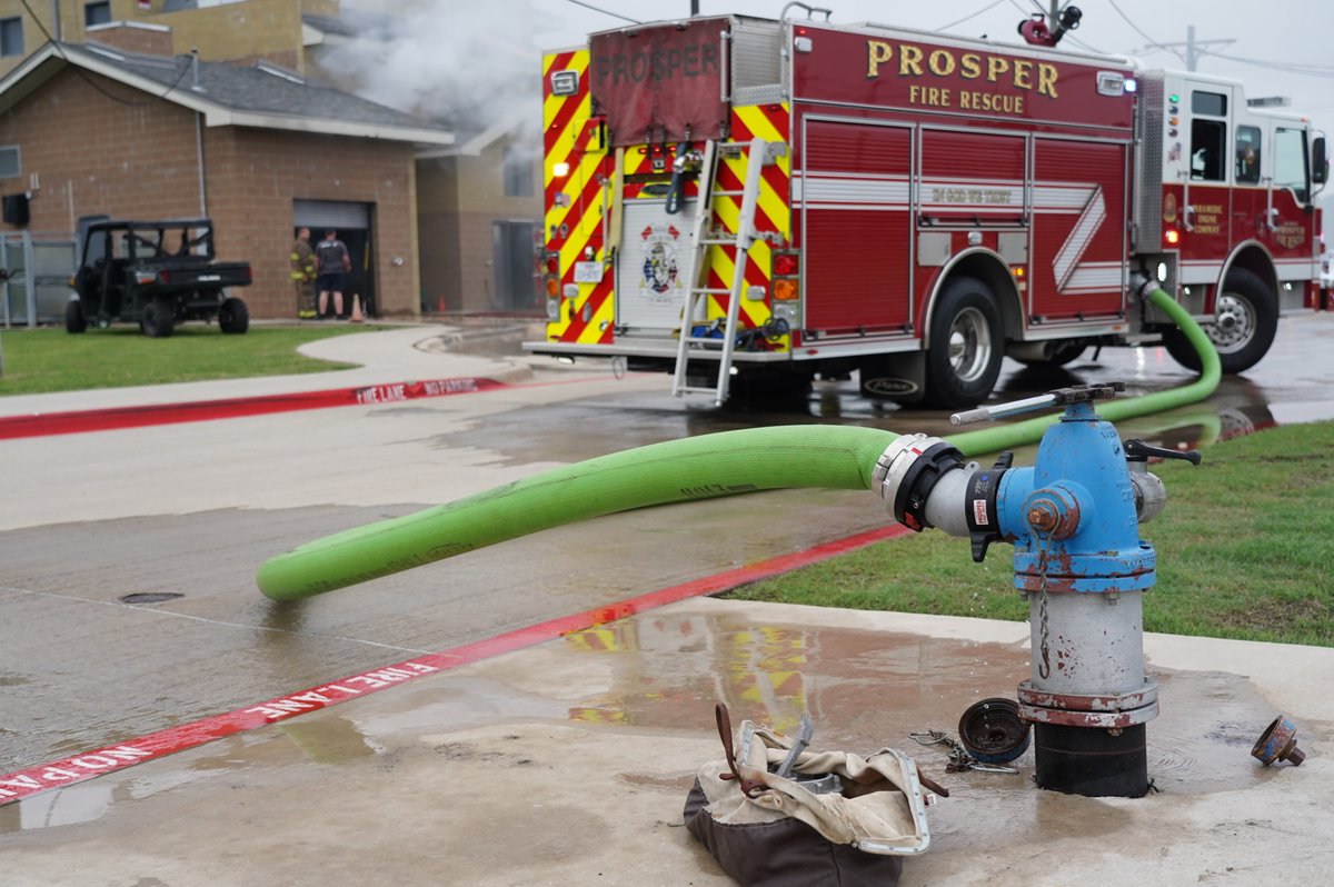 Did you know that it's illegal to park in a fire lane unless you're an emergency vehicle? By blocking this crucial access, drivers are impeding timely emergency responses and hindering access to vital resources like fire hydrants. ⏰🔥