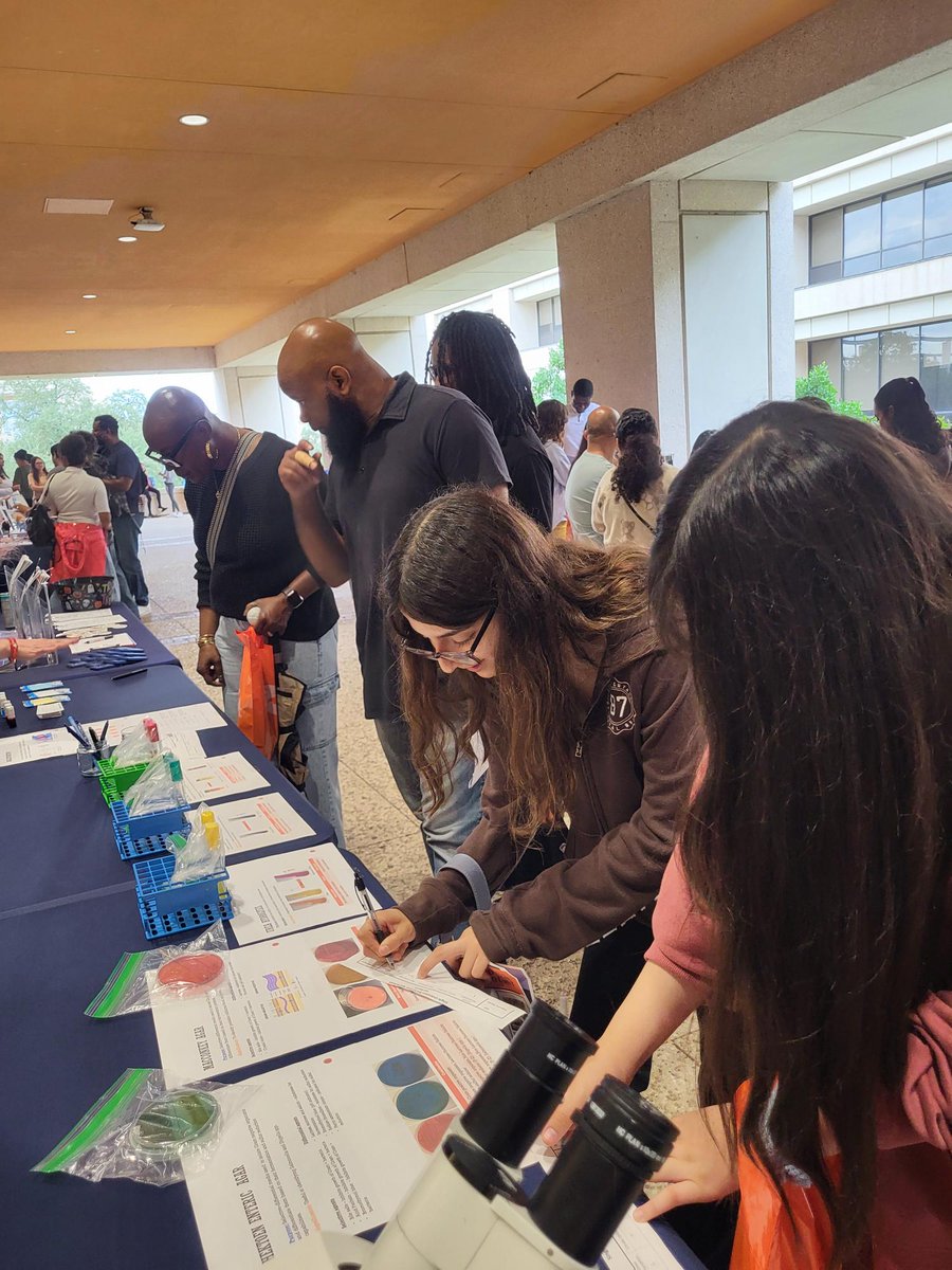 UTSAmmi's tweet photo. Big thanks to everyone who attended Roadrunner Preview, and helped in making it a huge success! It was great seeing y'all there! π§‘π
@utsa
#utsammi #beascientist https://t.co/iGjqW2whc5